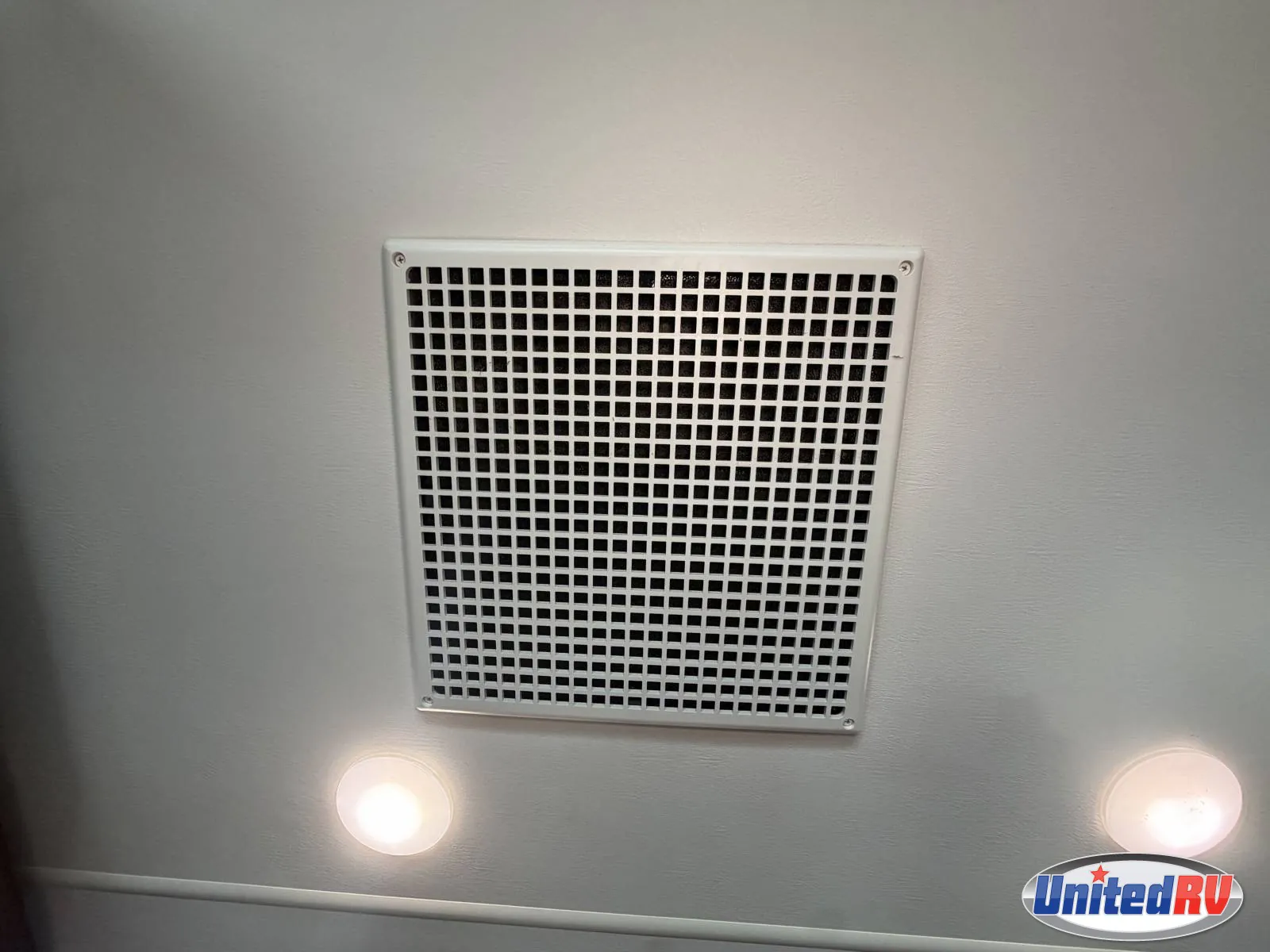 2020 Winnebago Porto 24P - Photo 2