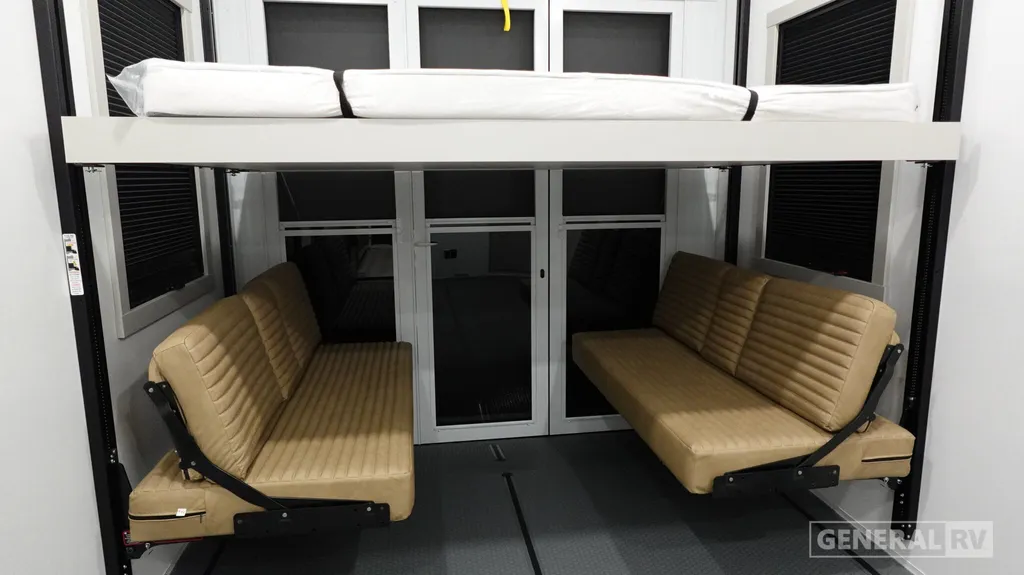 2026 Brinkley Model G 4000, Photos photo 35
