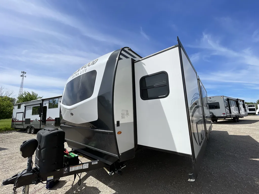 2021 Forest River Rockwood Ultra Lite 2614BS, Photos photo 24