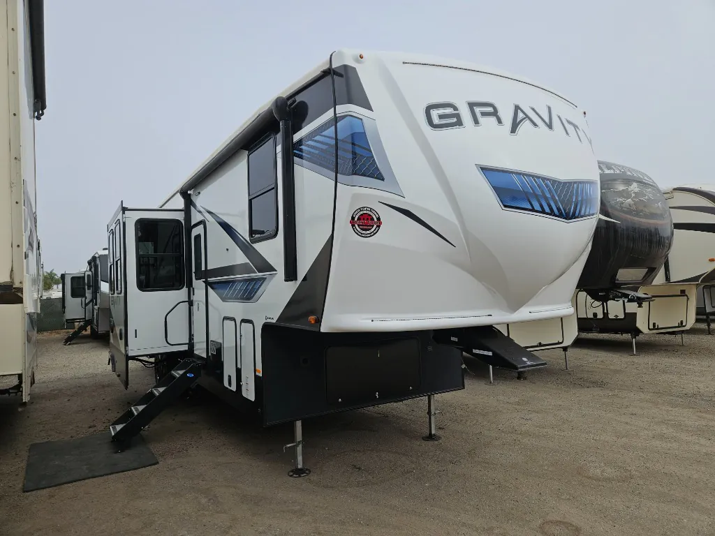 2021 Heartland Gravity GR 3510 - Photo 2