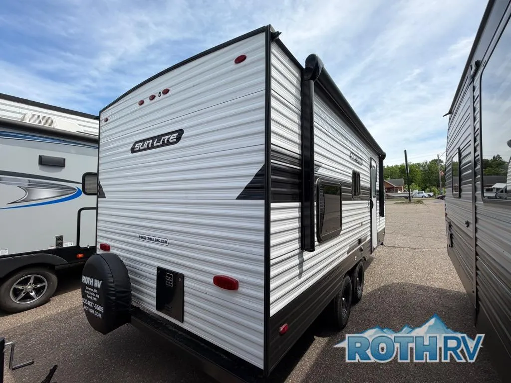 2026 Sunset Park RV Sun Lite LTD 21DB - Photo 4
