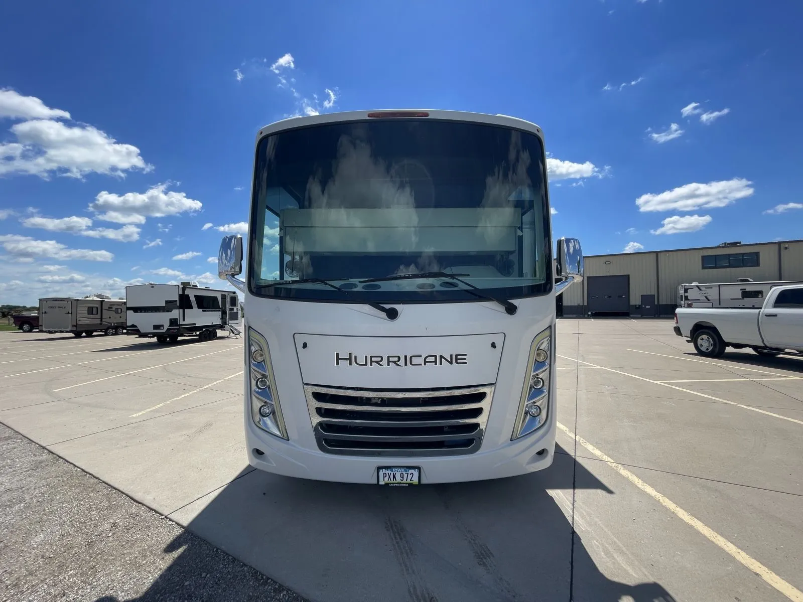 2023 Thor Motor Coach Hurricane 29M - Photo 3