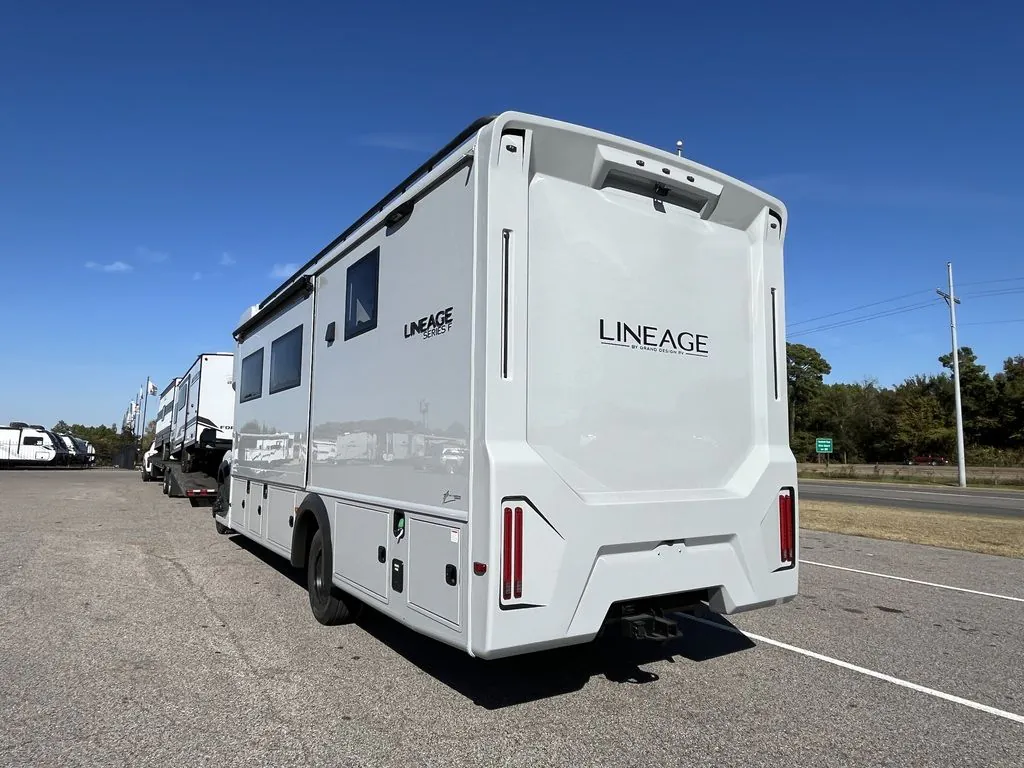 2026 Grand Design Lineage Series F 31ZW - Photo 4
