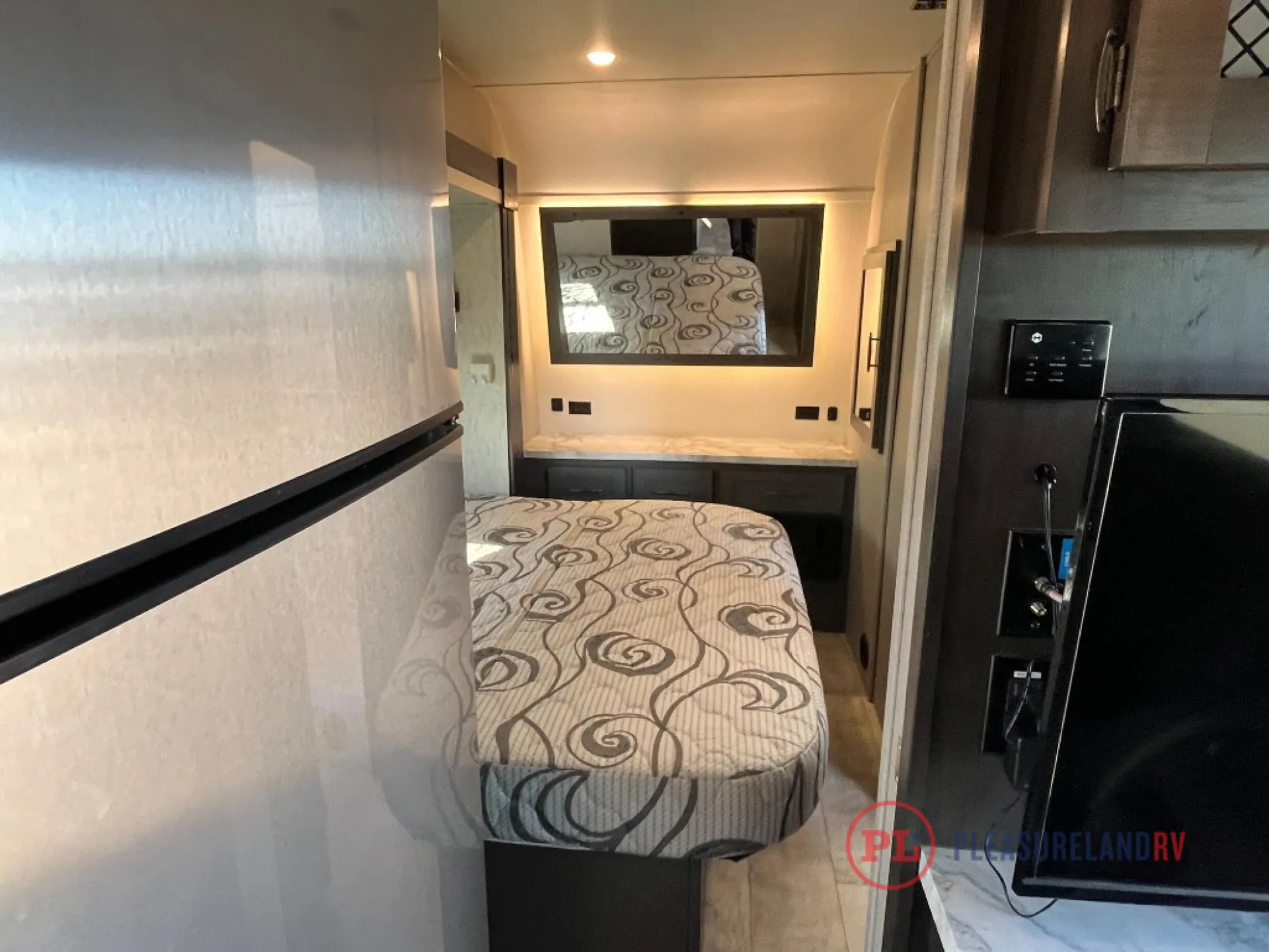 2021 Grand Design Momentum G-Class 23G - Photo 4