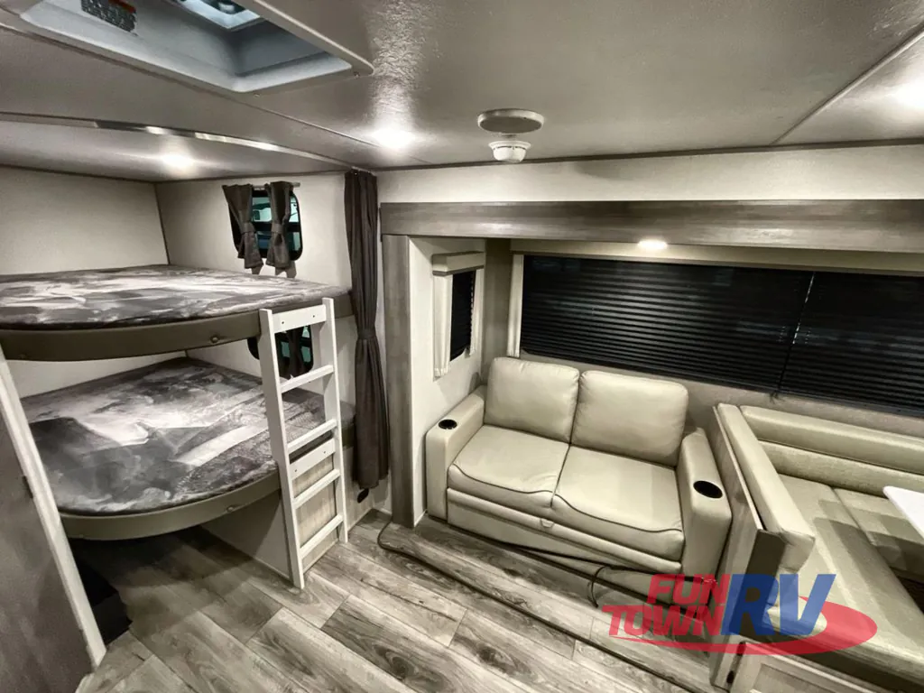 2026 Coachmen Catalina Legacy Edition 273DBHCK, Photos photo 18