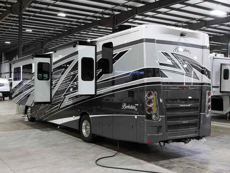2025 Forest River Berkshire XL 40H - Photo 4