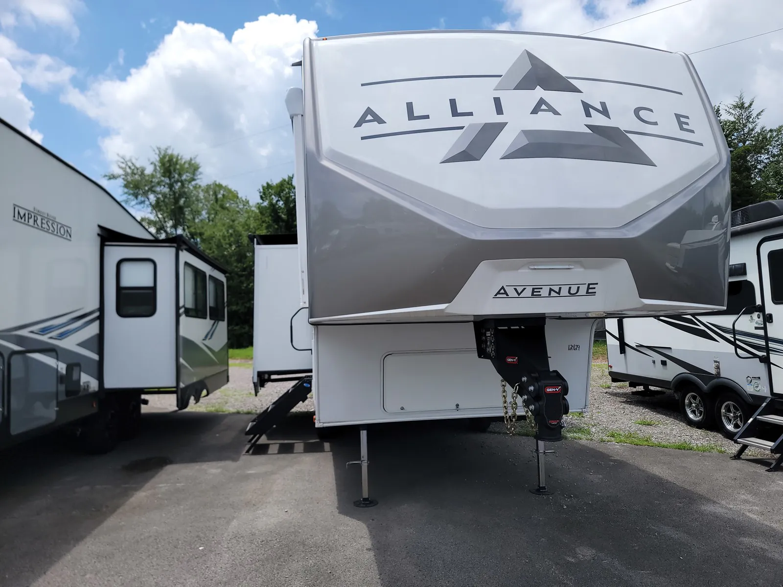 2026 Alliance RV Avenue All-Access 25RL - Photo 2