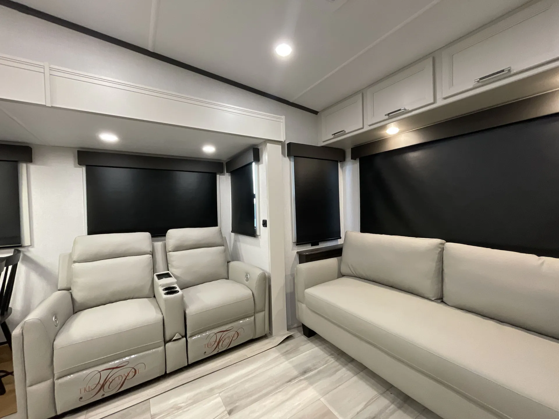 2026 Keystone Arcadia Super Lite 292SLRL — living area main