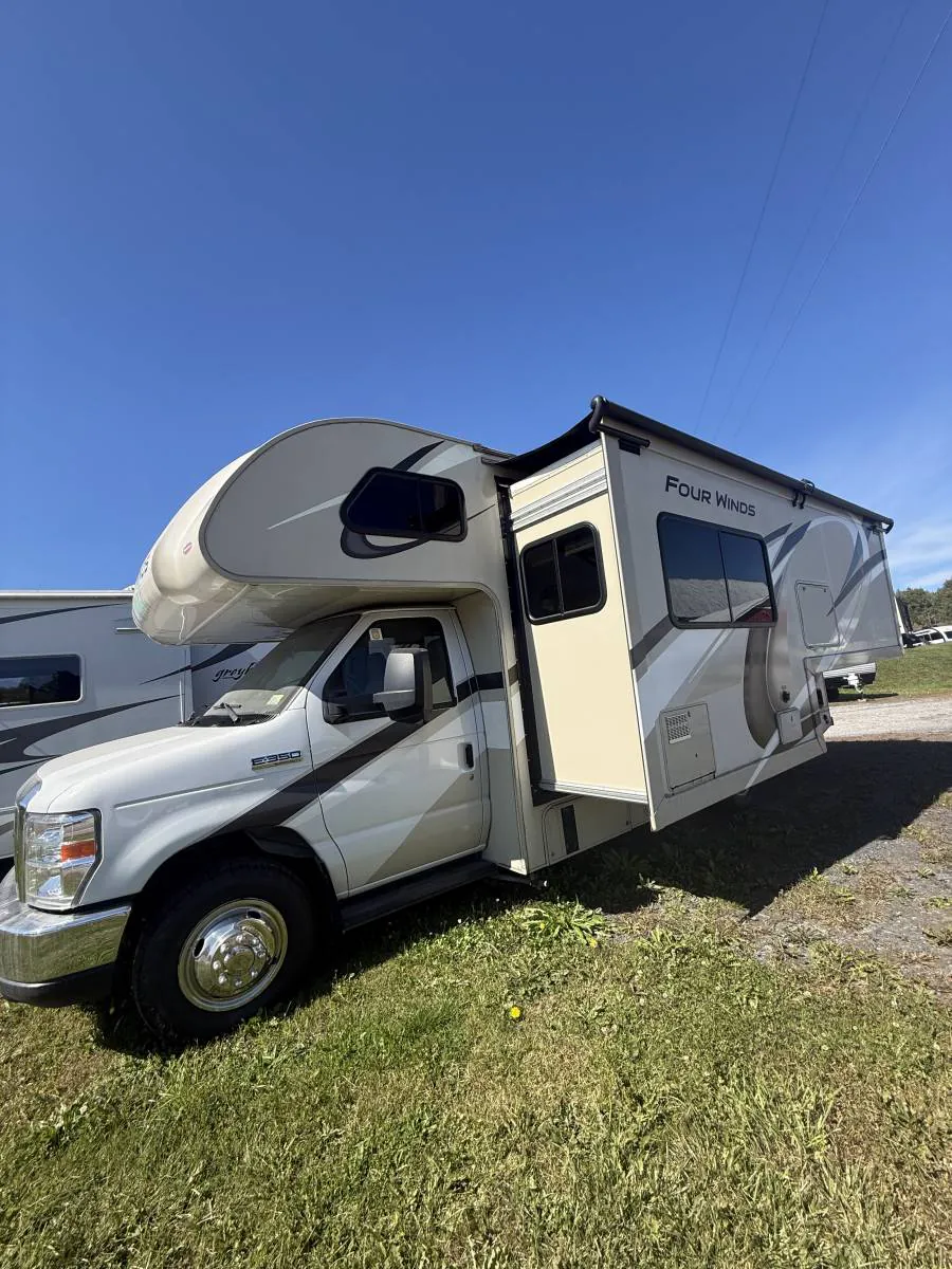 2020 Thor Motor Coach Four Winds 24F - Photo 3