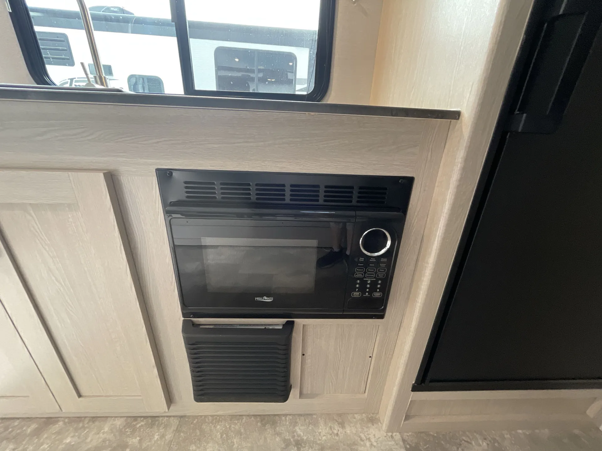 2023 Coachmen Apex Nano 191RBS — living area main