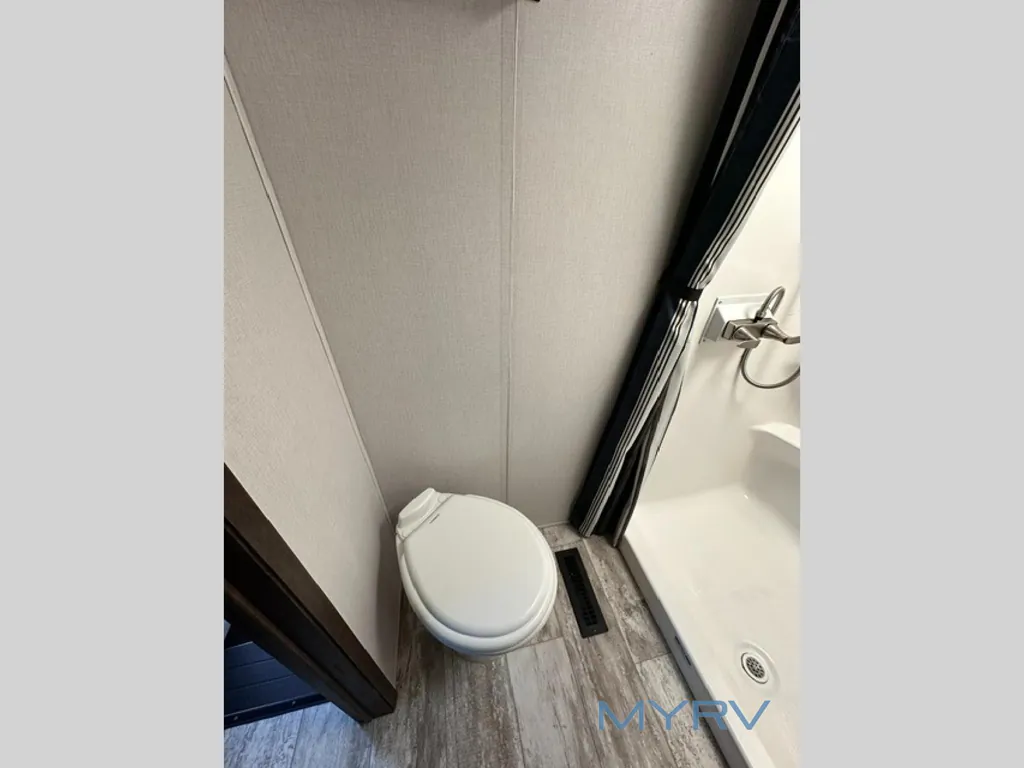 2021 Forest River XLR Nitro 351, Photos photo 17