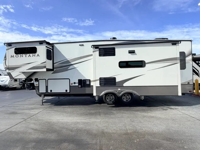 2020 Keystone Montana 3120RL - Photo 4