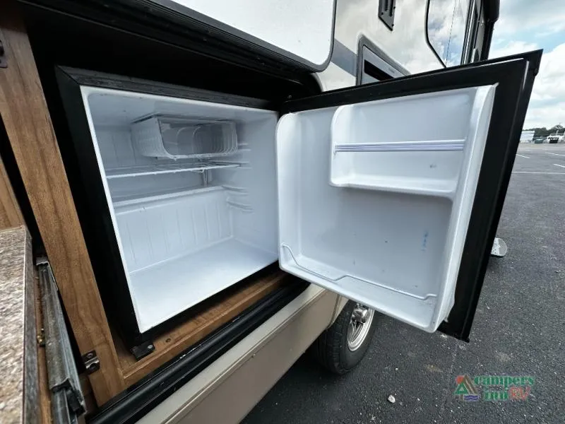 2018 Forest River Rockwood Mini Lite 2509S - Photo 3