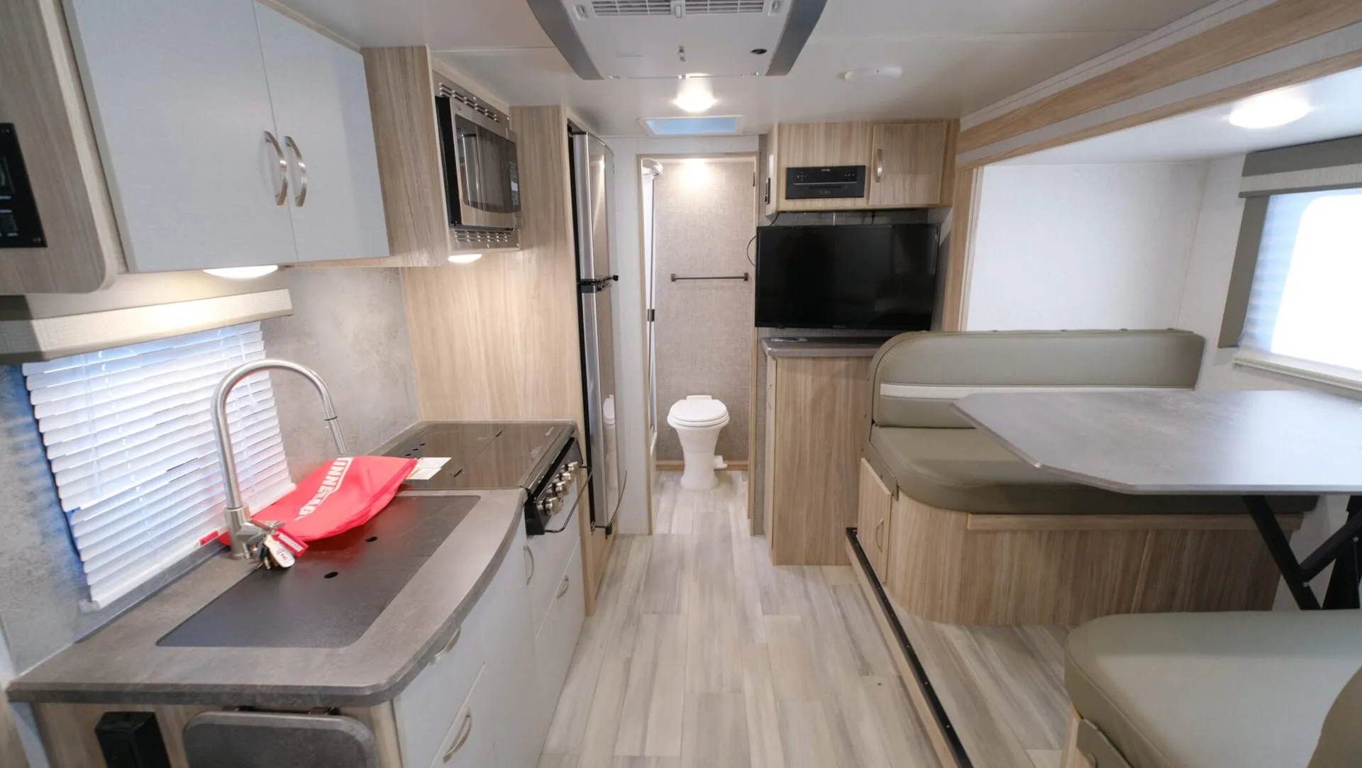 2022 Winnebago Micro Minnie FLX 2108DS - Photo 3