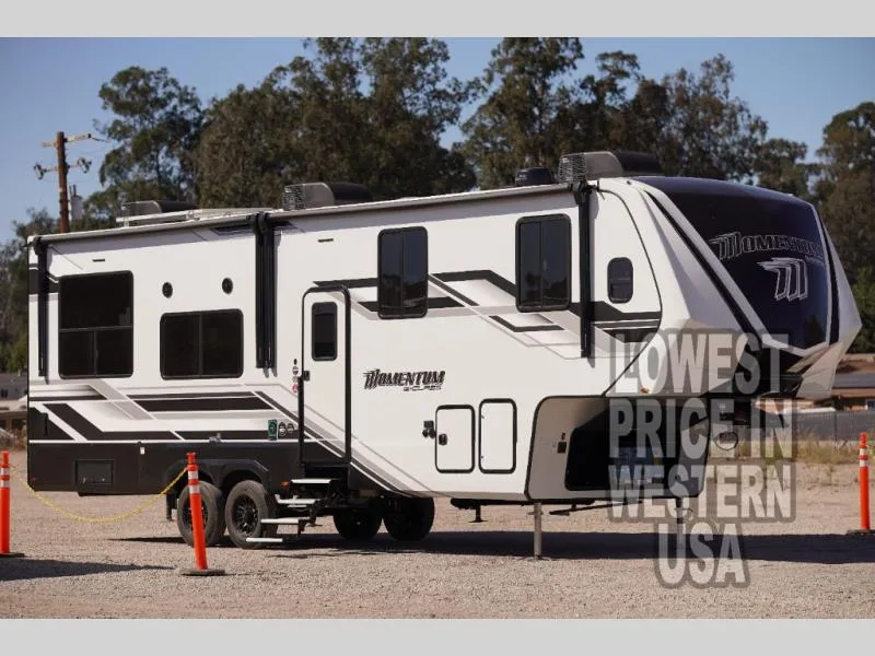 2026 Grand Design Momentum G-Class 325G - Photo 4