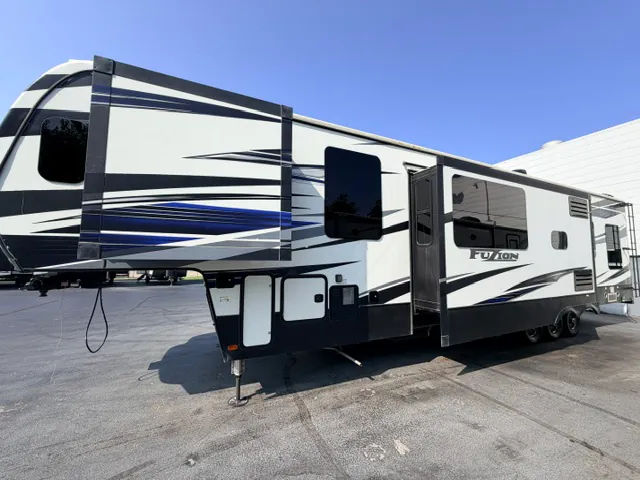 2019 Keystone Fuzion 429 - Photo 4