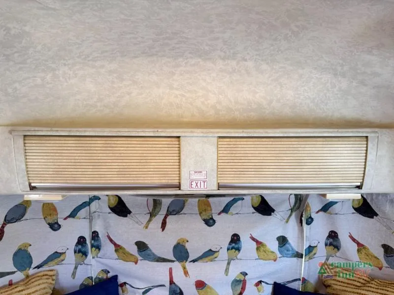 2026 Airstream SOVEREIGN 25 - Photo 4