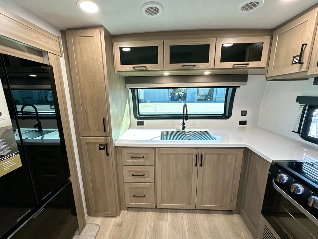 2027 Forest River Rockwood Mini Lite 2523MBR, Photos photo 9