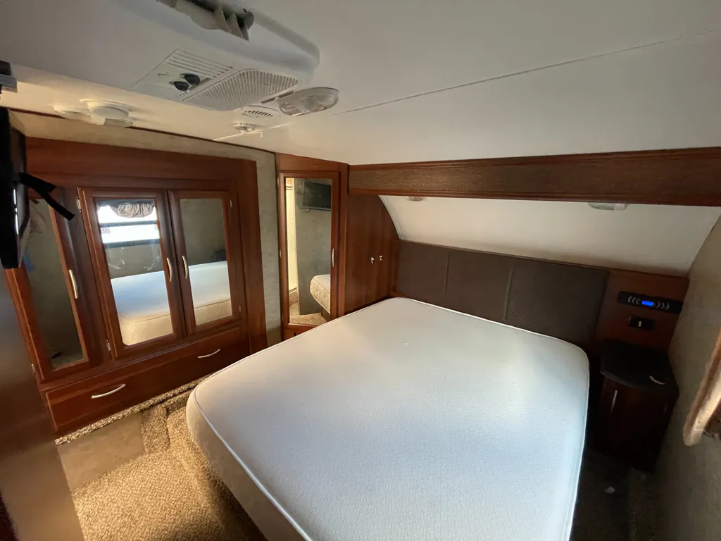 2014 Prime Time Crusader 295RST, Photos photo 4