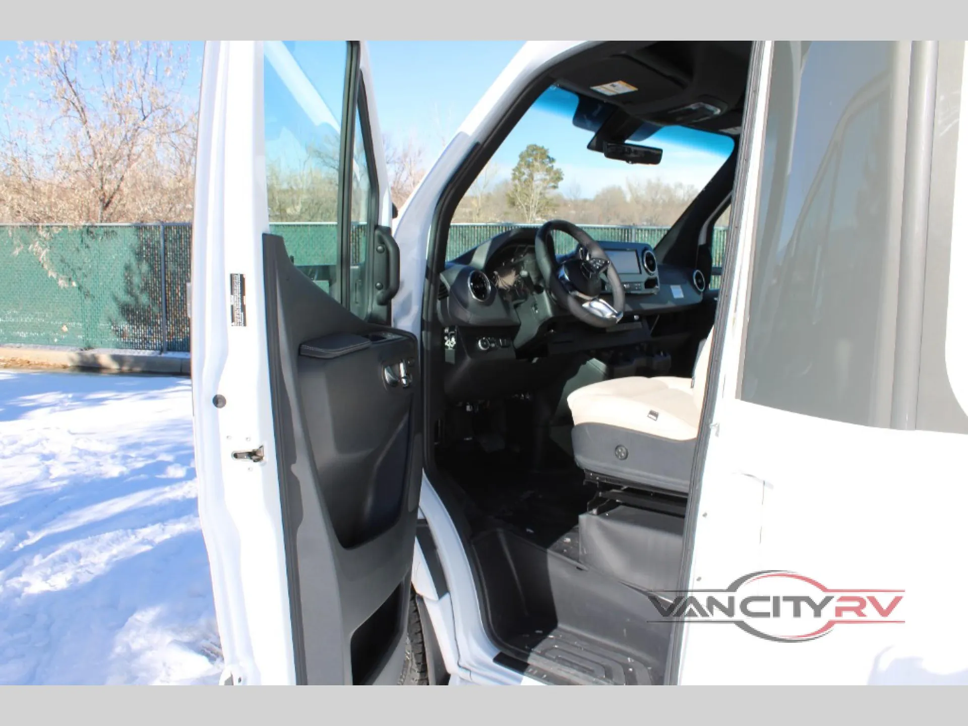 2026 Leisure Travel Unity U24TB - Photo 4