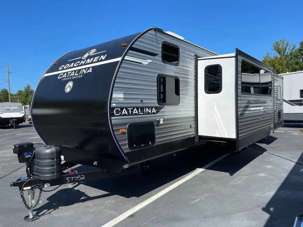 2027 Coachmen Catalina Legacy Edition 333DBDSCK, Photos photo 24