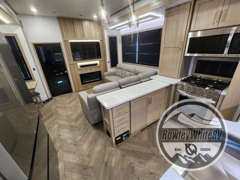 2025 Keystone Raptor 441 - Photo 4