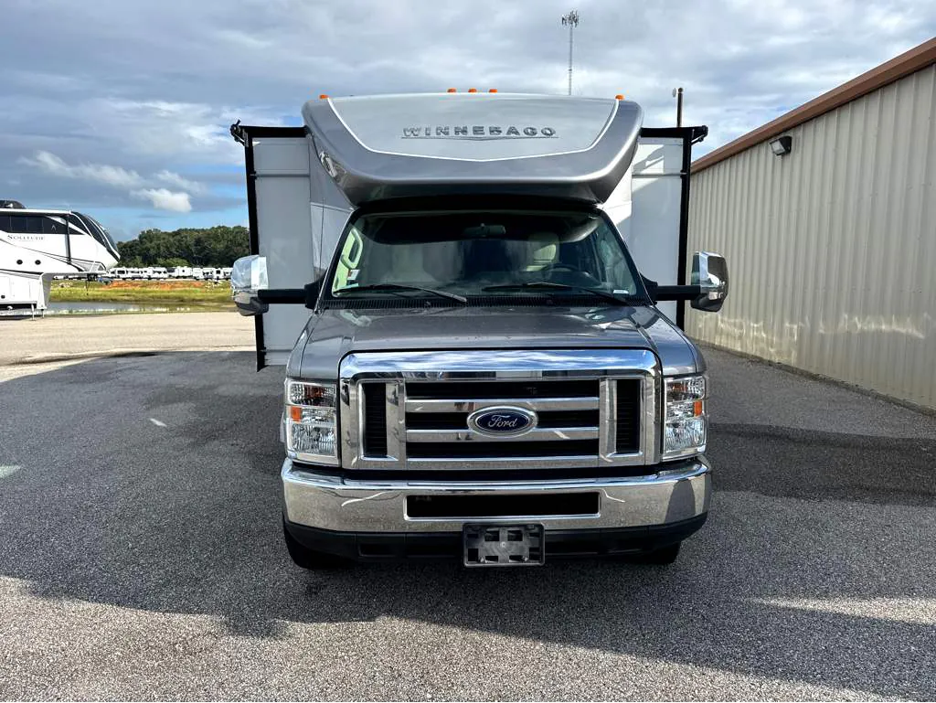 2017 Winnebago Aspect 30J - Photo 3