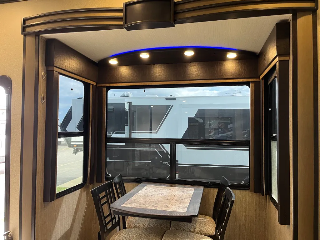 2018 Grand Design Momentum 376TH, Photos photo 11