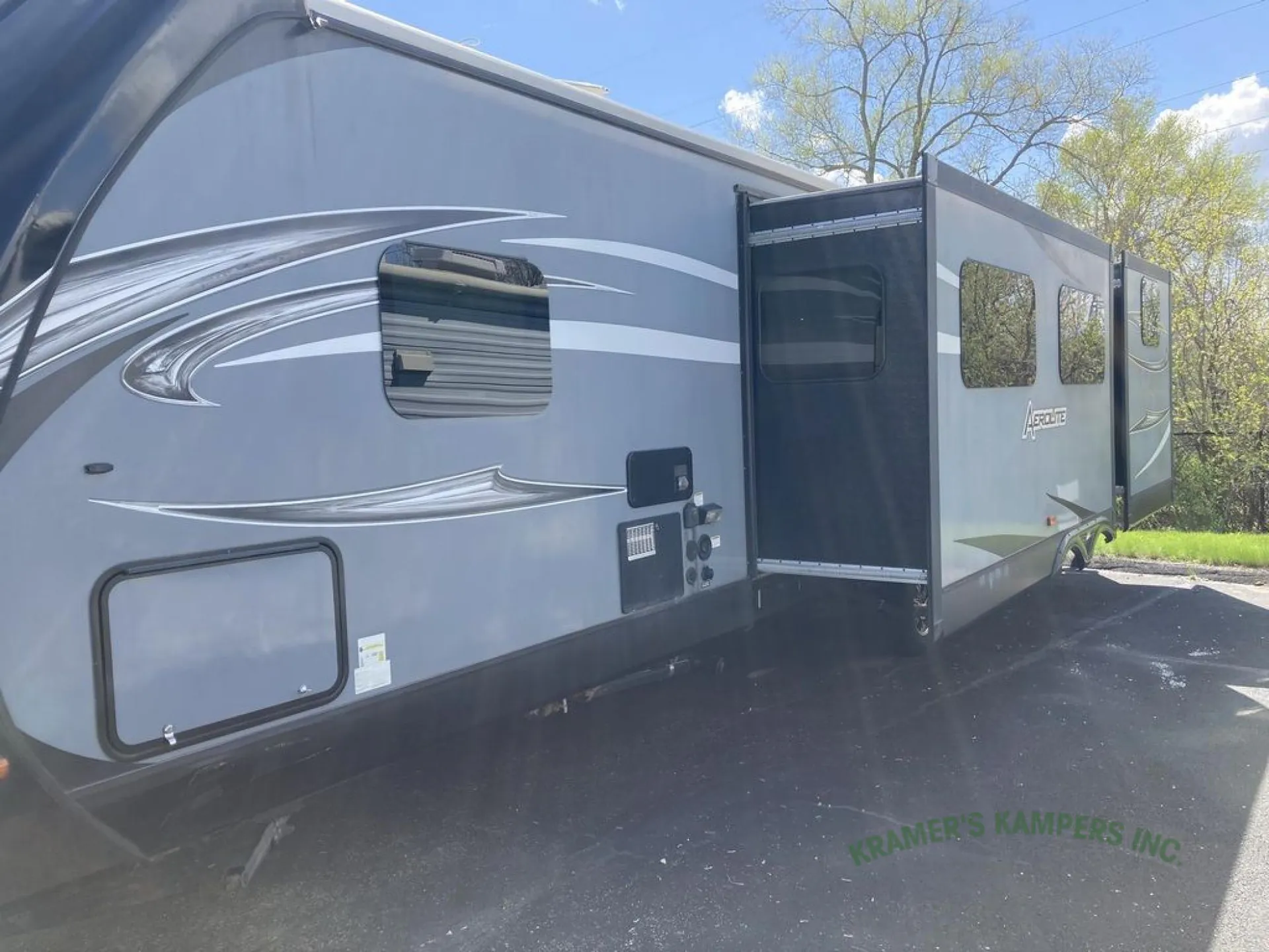 2015 Dutchmen Aerolite Luxury 319BHSS - Photo 4