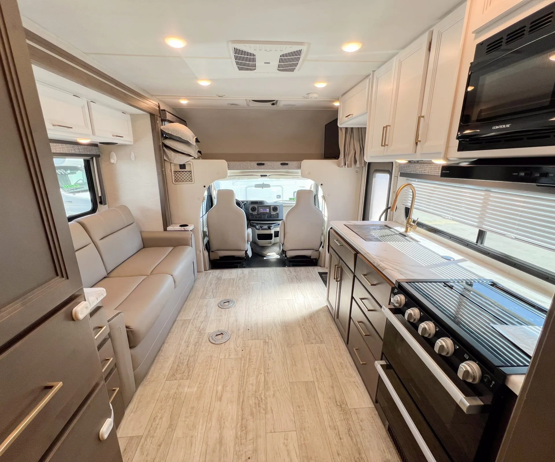 2024 Thor Motor Coach Chateau 26X - Photo 4