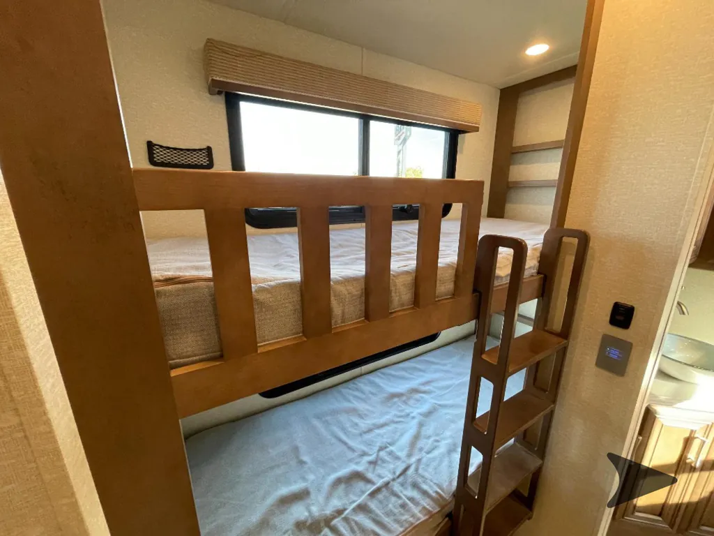2020 Newmar Canyon Star 3929, Photos photo 32