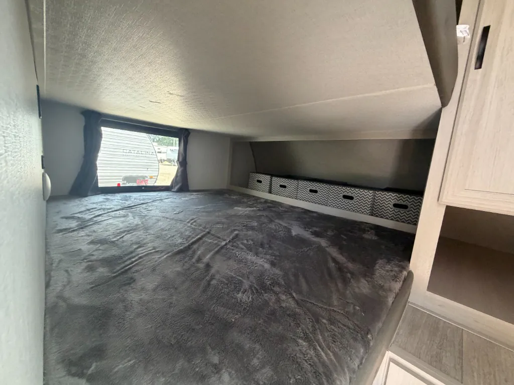2027 Coachmen Catalina Legacy Edition 333DBDSCK, Photos photo 16