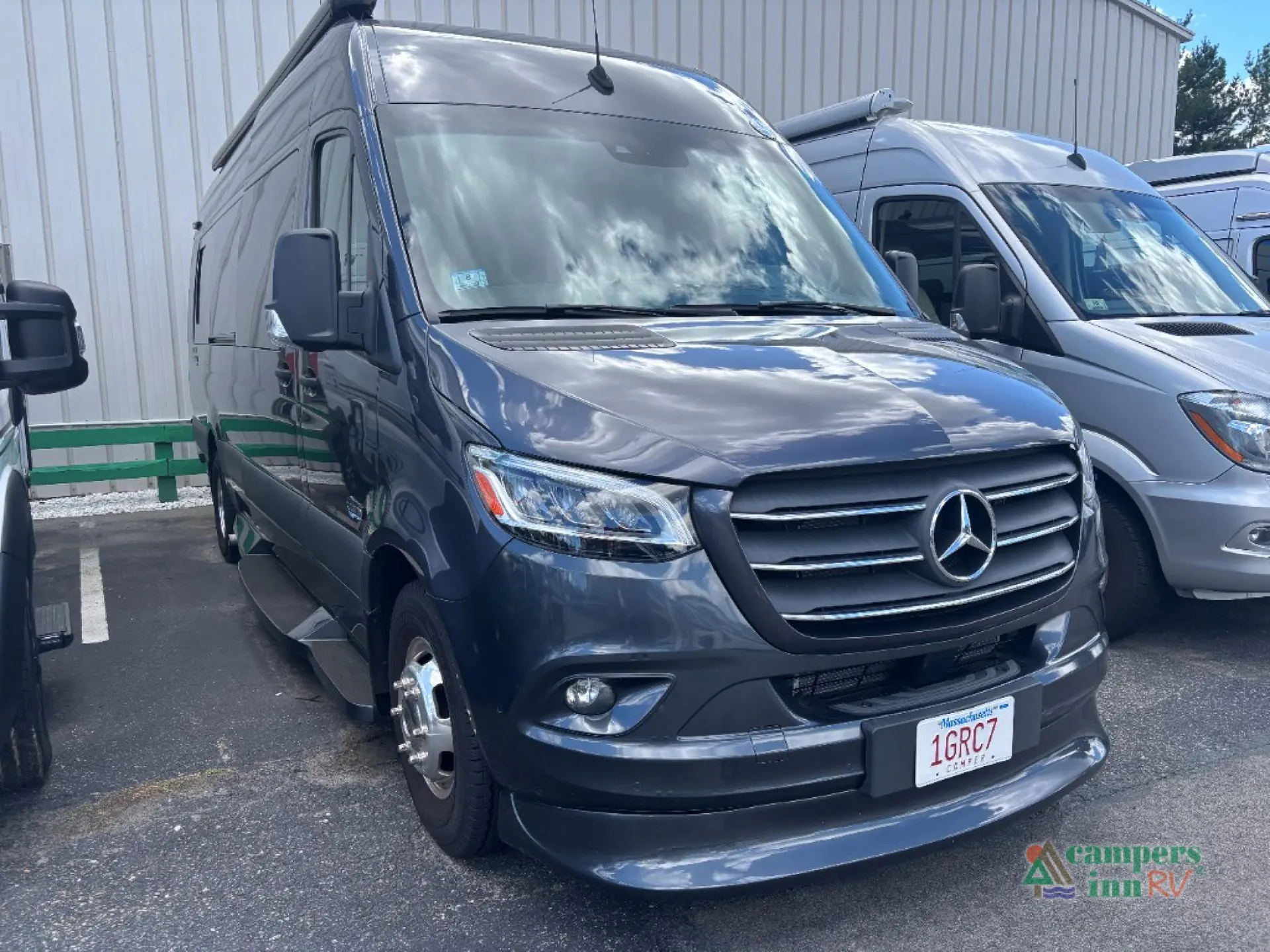 2024 Fleetwood Xcursion SL2 - Photo 2