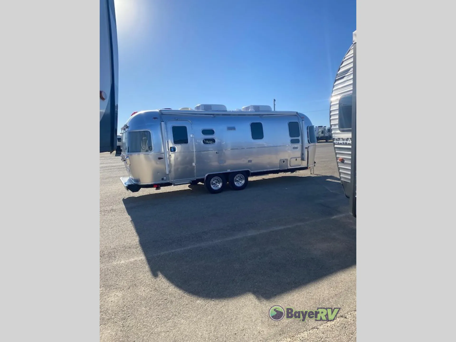 2026 Airstream Globetrotter 25FB Twin - Photo 2