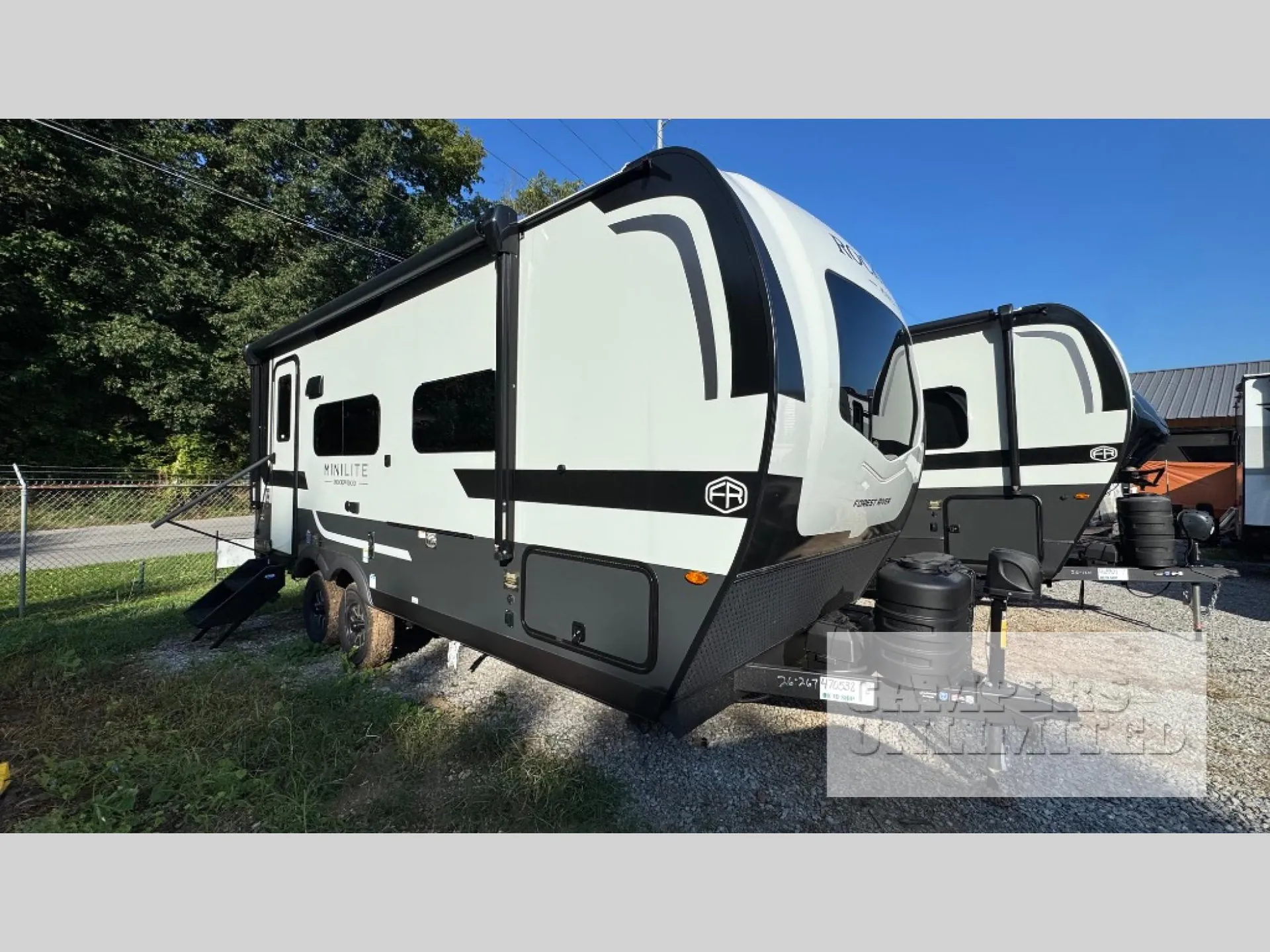 2027 Forest River Rockwood Mini Lite 2109S — Photo 6