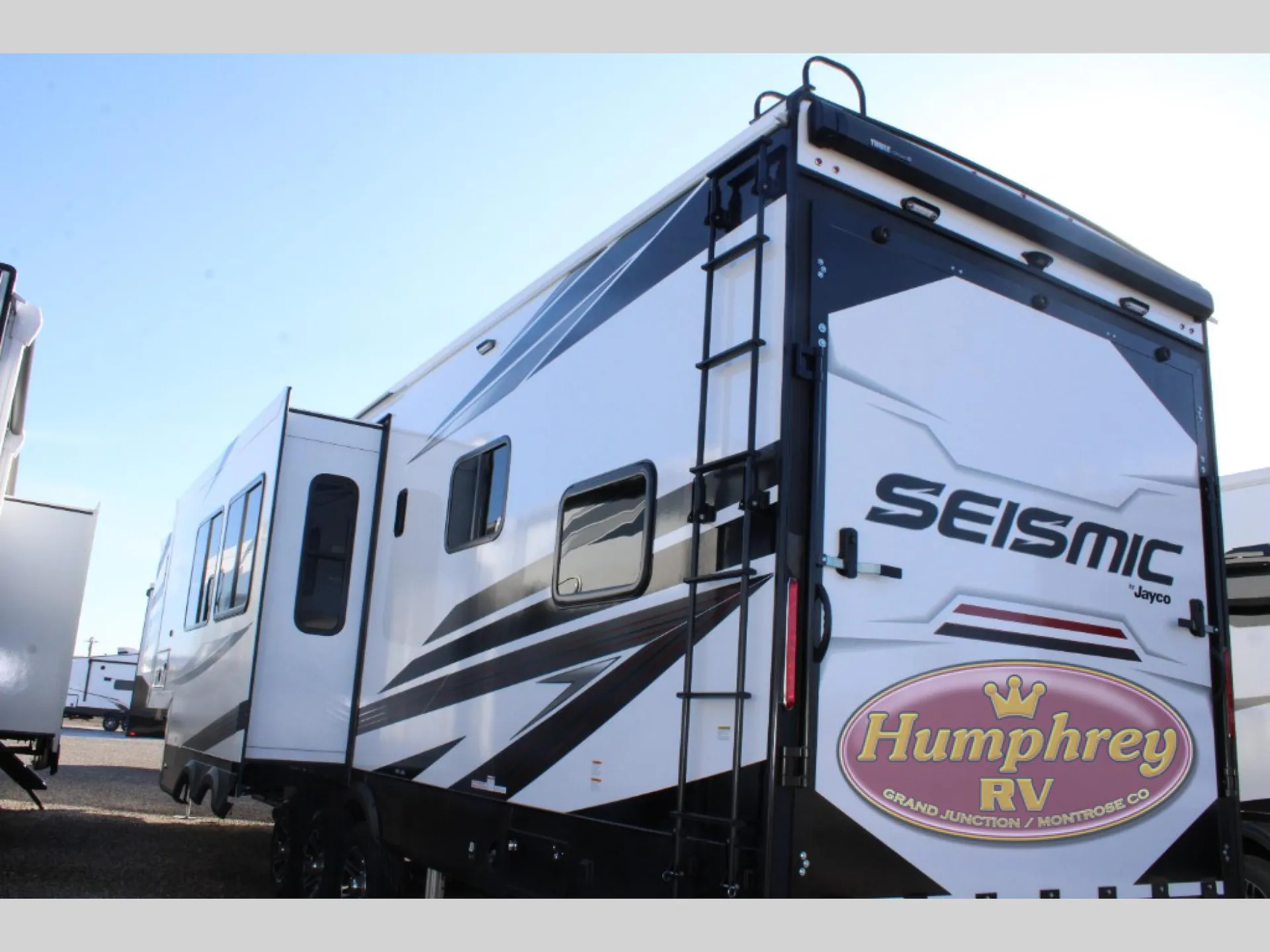 2025 Jayco Seismic 413 - Photo 4