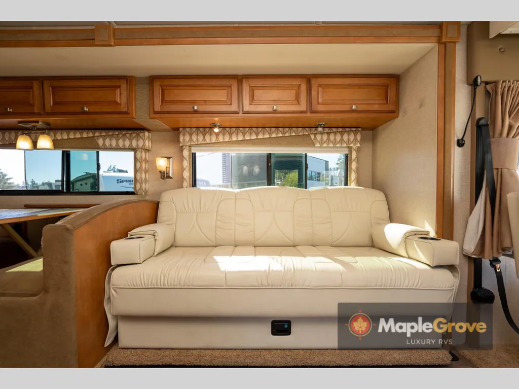 2014 Winnebago Vista 35B, Photos photo 39