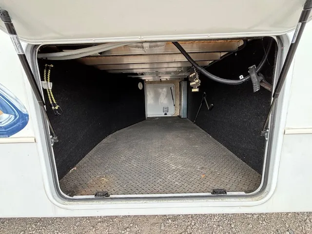 2012 Keystone Avalanche 341TG - Photo 3