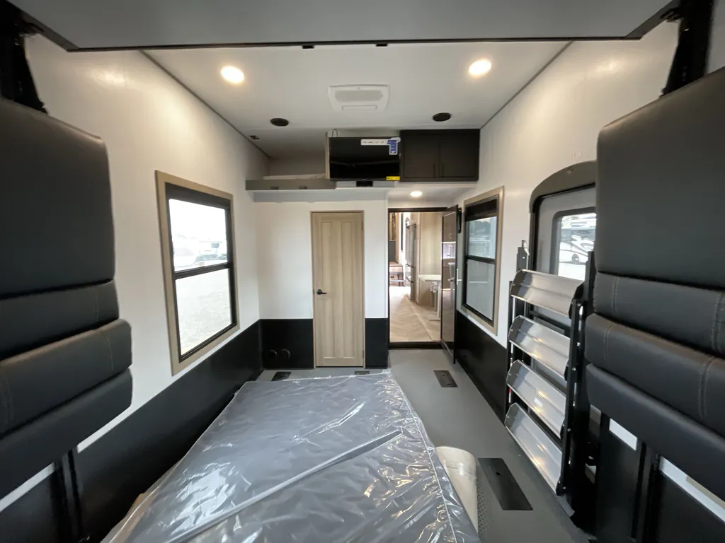2026 Keystone Raptor 441, Photos photo 35