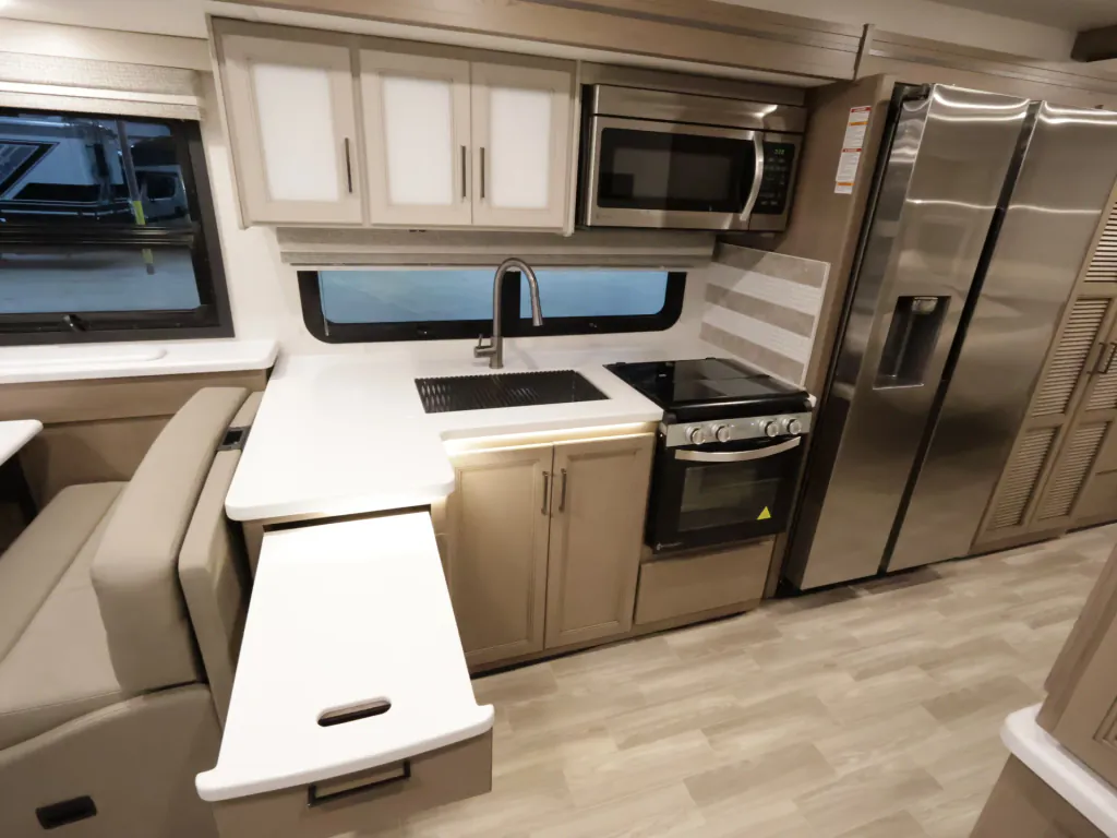 2027 Thor Motor Coach Windsport 36H, Photos photo 9