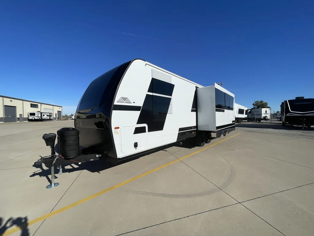 2027 Brinkley Model I 290, Photos photo 3
