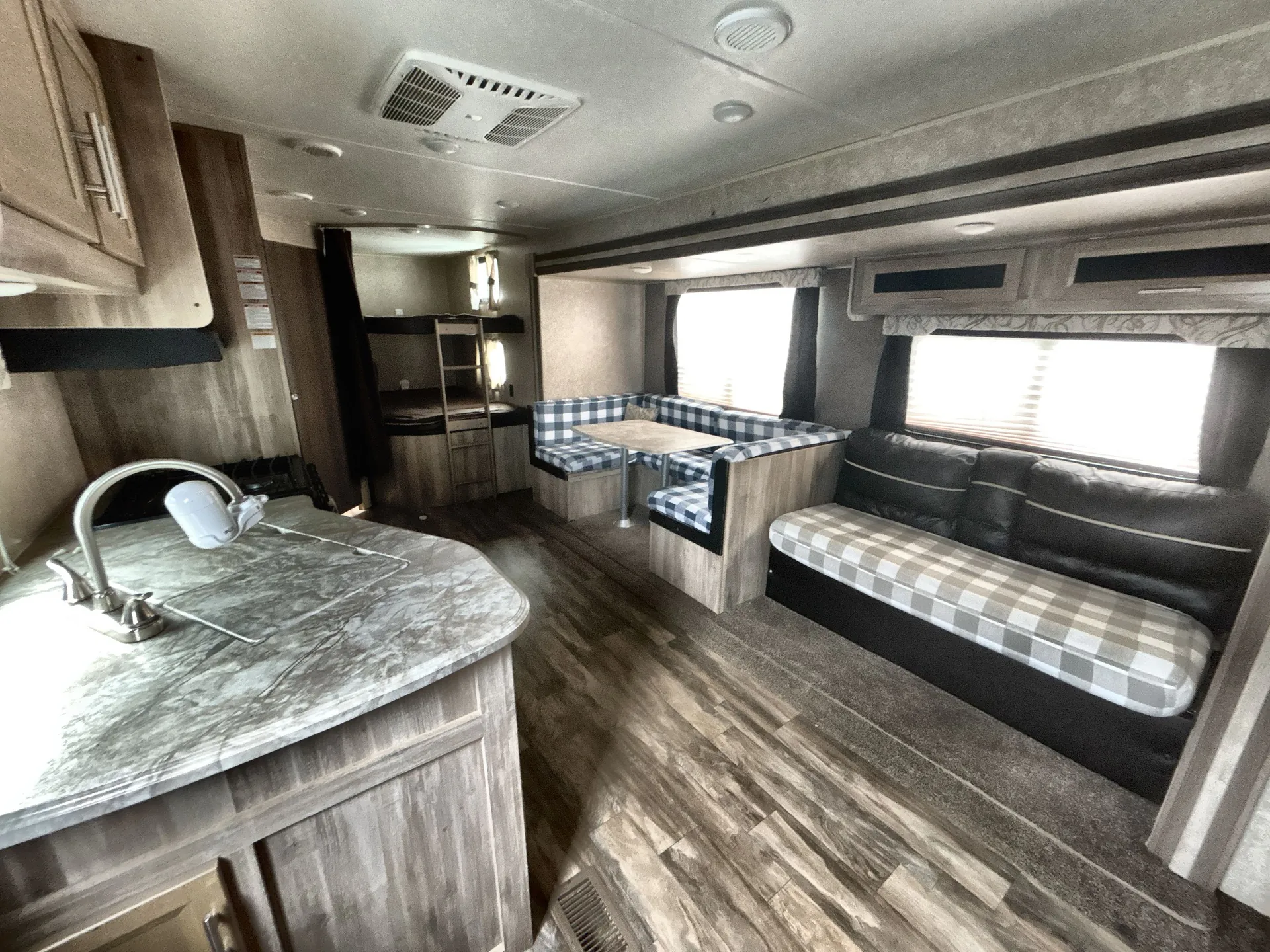2020 Coachmen Catalina Sbx 281DDS — living area main
