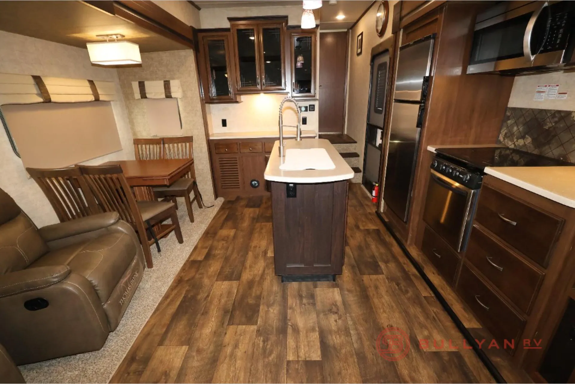 2018 Forest River Sandpiper HT 3250IK - Photo 3