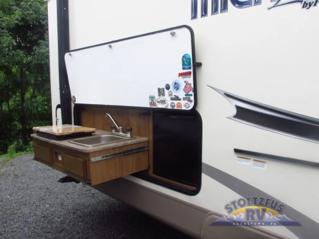 2018 Forest River Flagstaff Micro Lite 25FKS, Photos photo 5