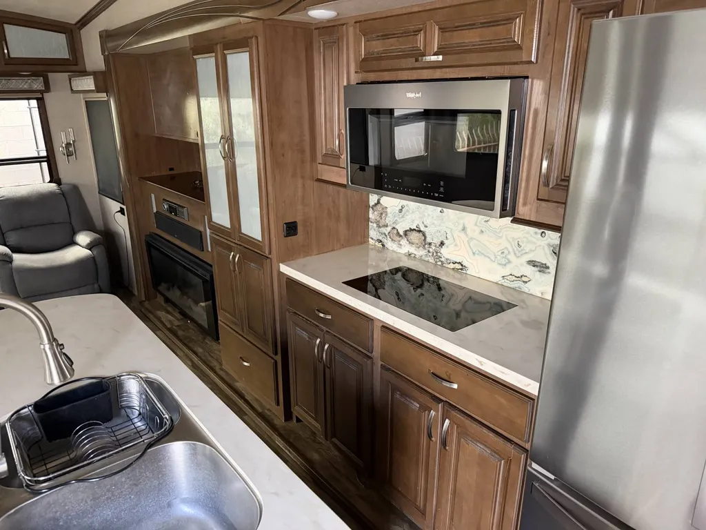 2019 Forest River Cedar Creek Champagne Edition 38EL, Photos photo 18