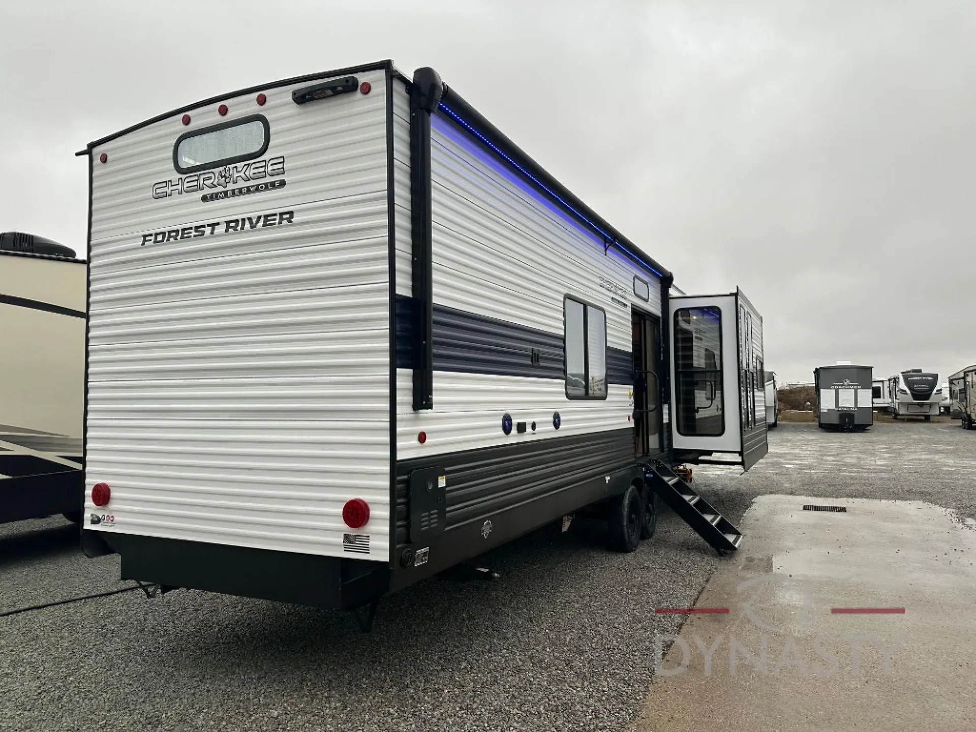 2025 Forest River Cherokee Timberwolf 39NA - Photo 4