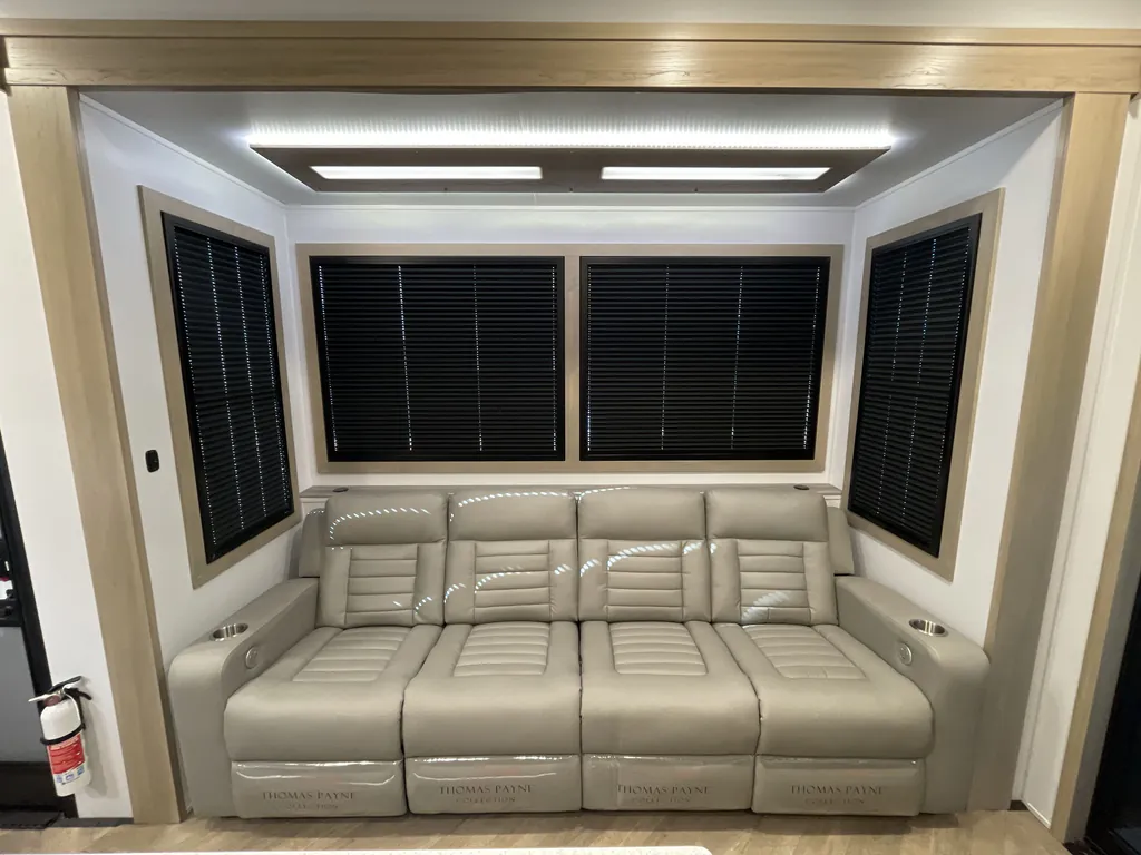 2026 Keystone Raptor 415, Photos photo 8