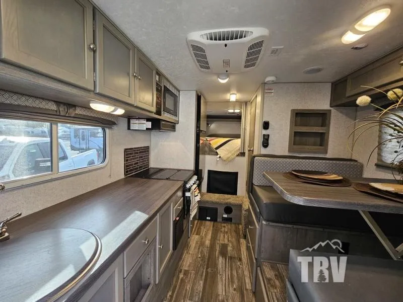 2026 Northwood Wolf Creek 890 - Photo 4