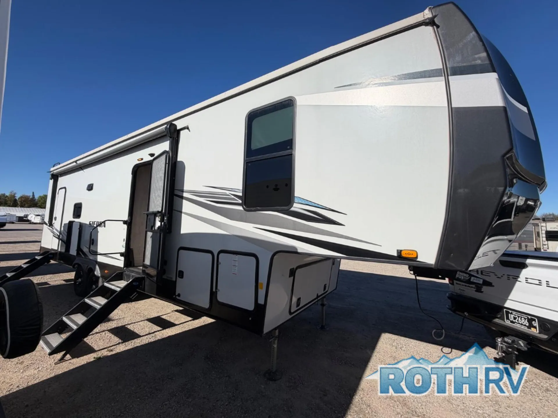 2022 Forest River Sierra 3330BH - Photo 2