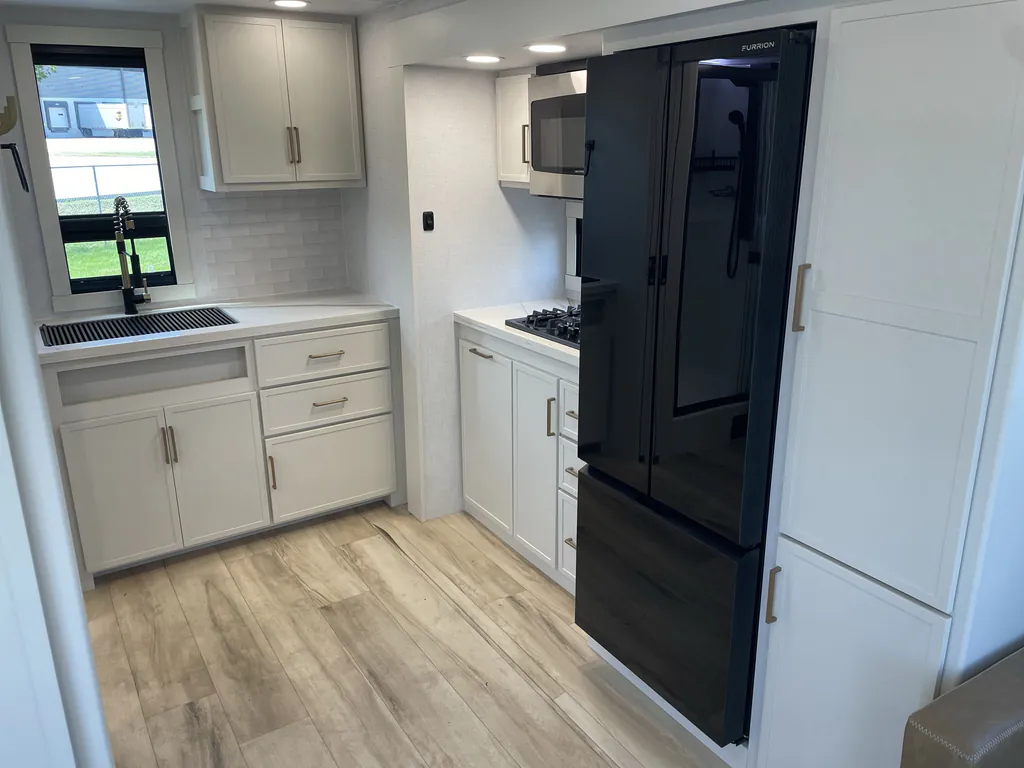 2026 Brinkley Model I 235, Photos photo 21